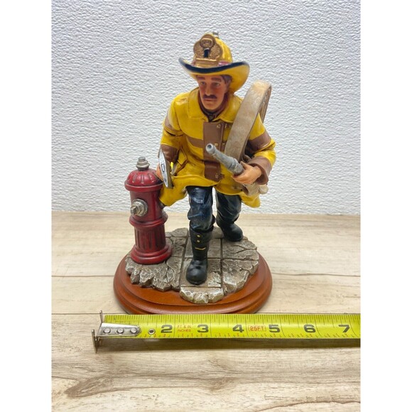 Vtg 1997 Vanmark Red Hats Of Courage Firefighter Handcrafted Figurine - Picture 3 of 7